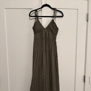 Aisling Tie- Shoulder Sweetheart Neck Dress Sage Size M from Modern Citizen